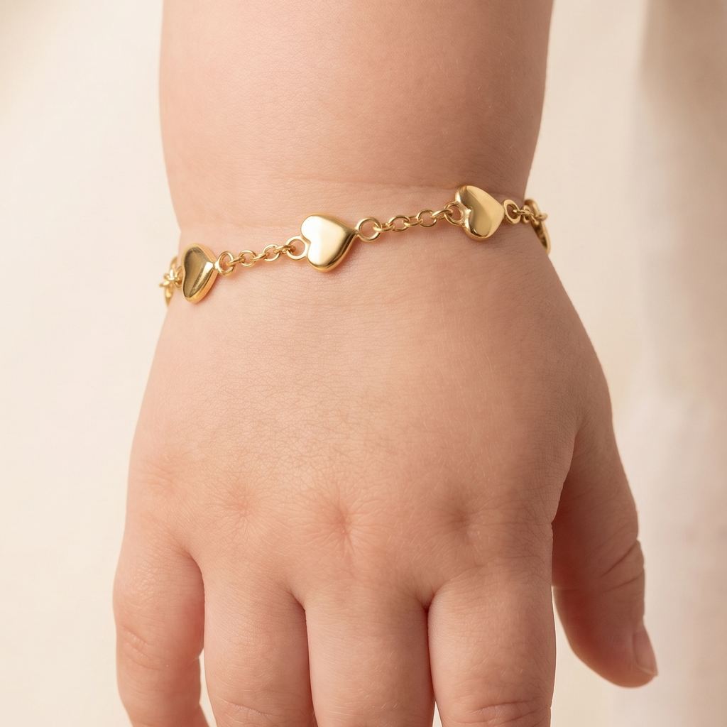 Gold hearts chain bracelet