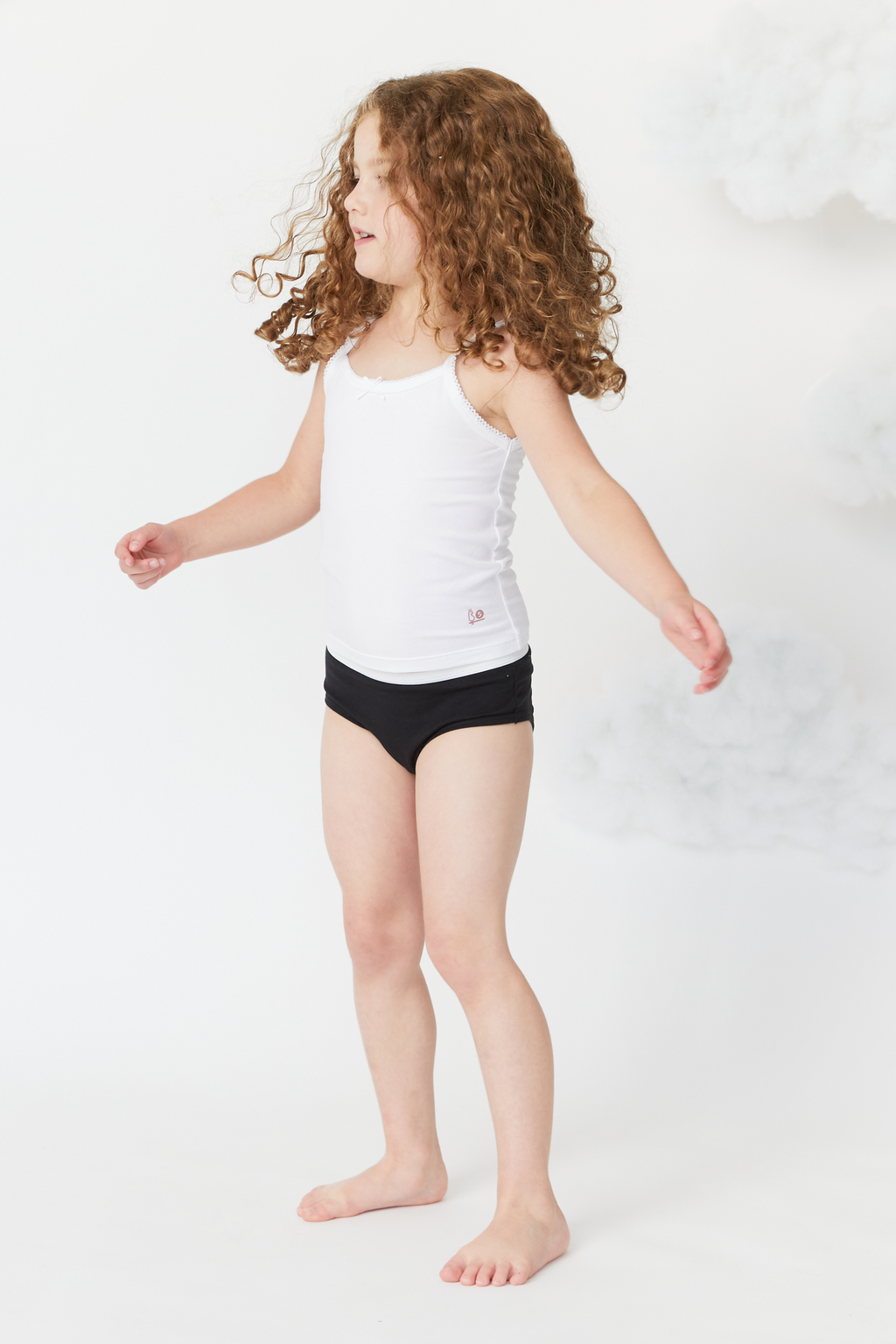 Feathers Girls Solid White Snug Fit Tagless Briefs Underwear - 100% Cotton Super Soft Panties