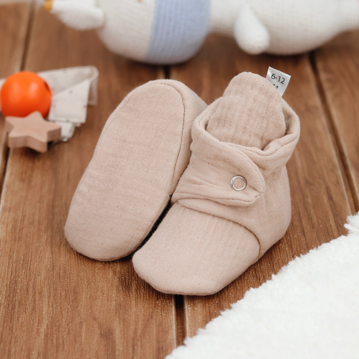 Muslin Stay-On Baby Booties – Beige