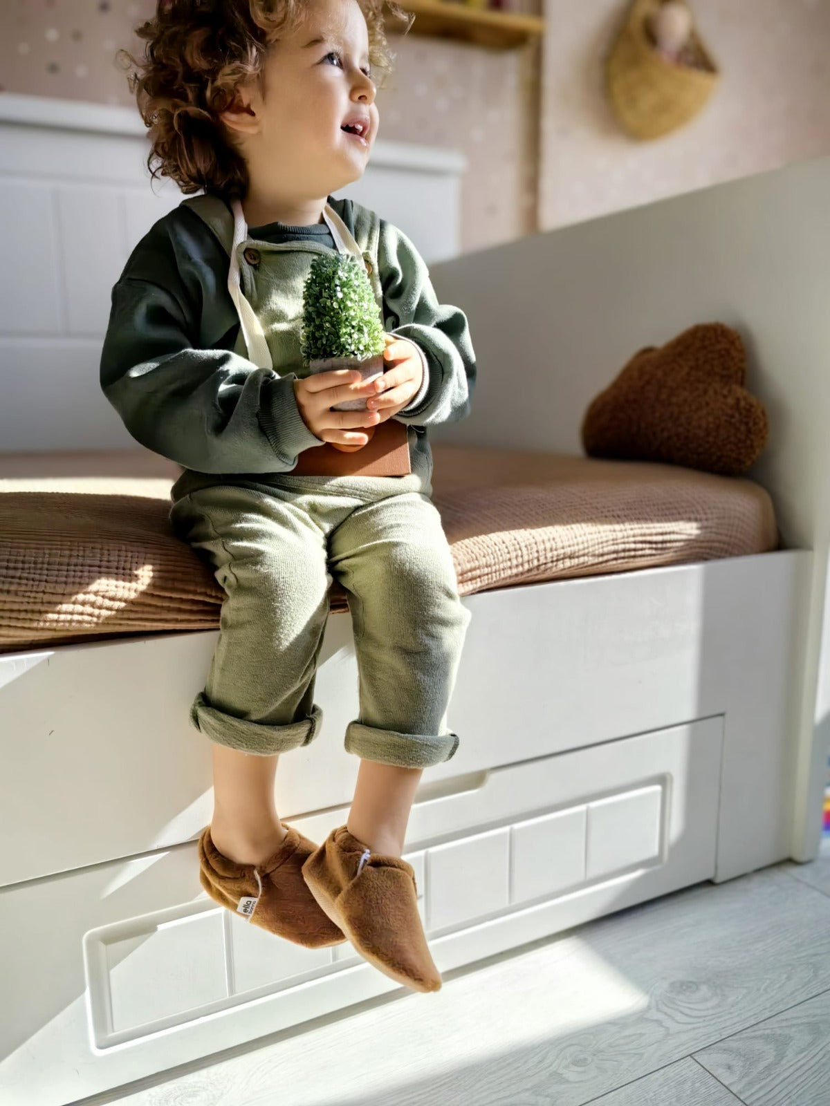 Fleece Soft Sole Baby Moccasins – Tan