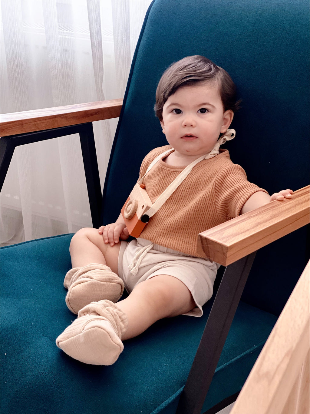 Muslin Stay-On Baby Booties – Beige