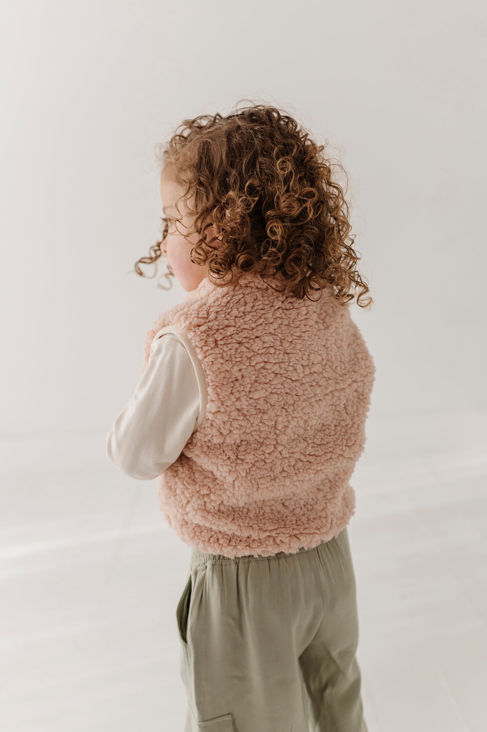 Girls Sherpa Zipper Vest in Soft Pink