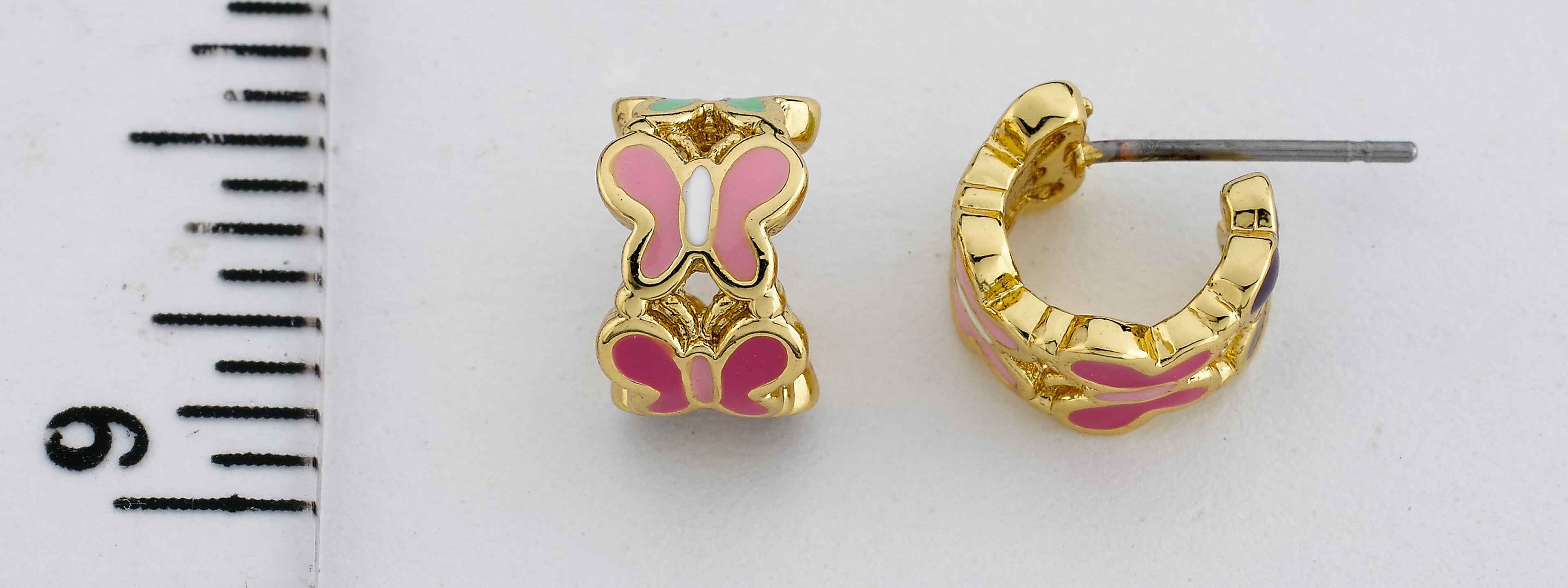 CHARMING TREATS Butterfly Huggy Earring