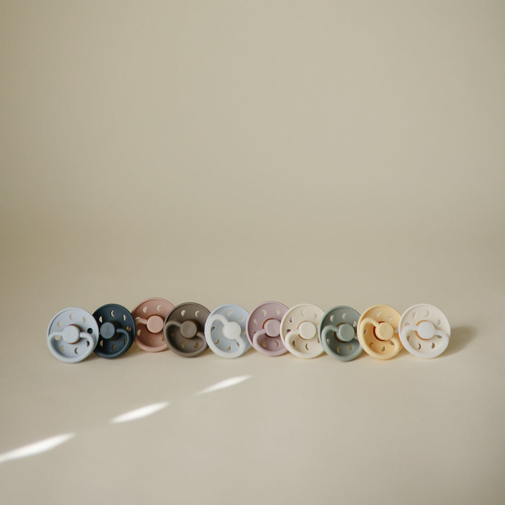 FRIGG Moon Silicone Pacifier 2-Pack