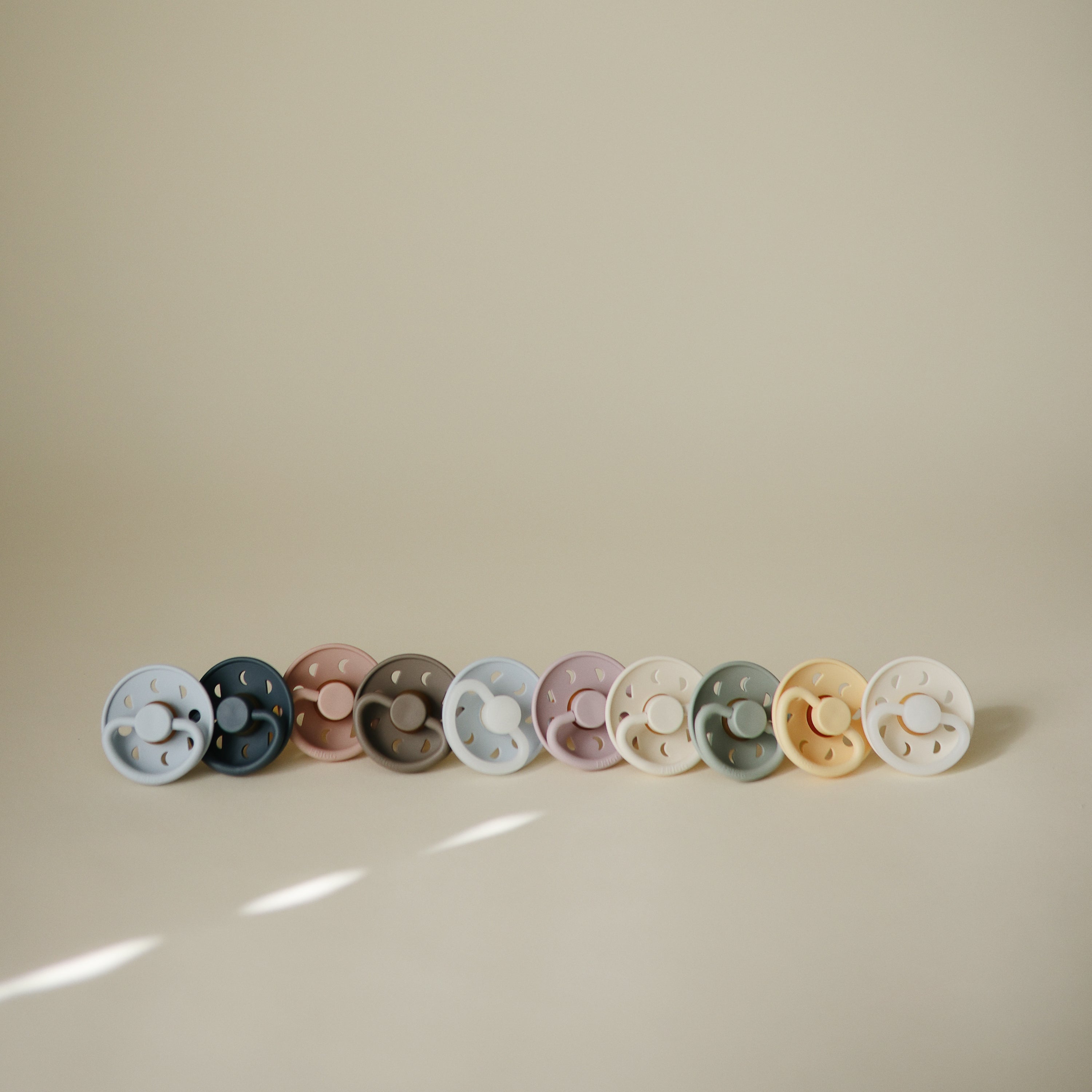 FRIGG Moon Silicone Pacifier 2-Pack