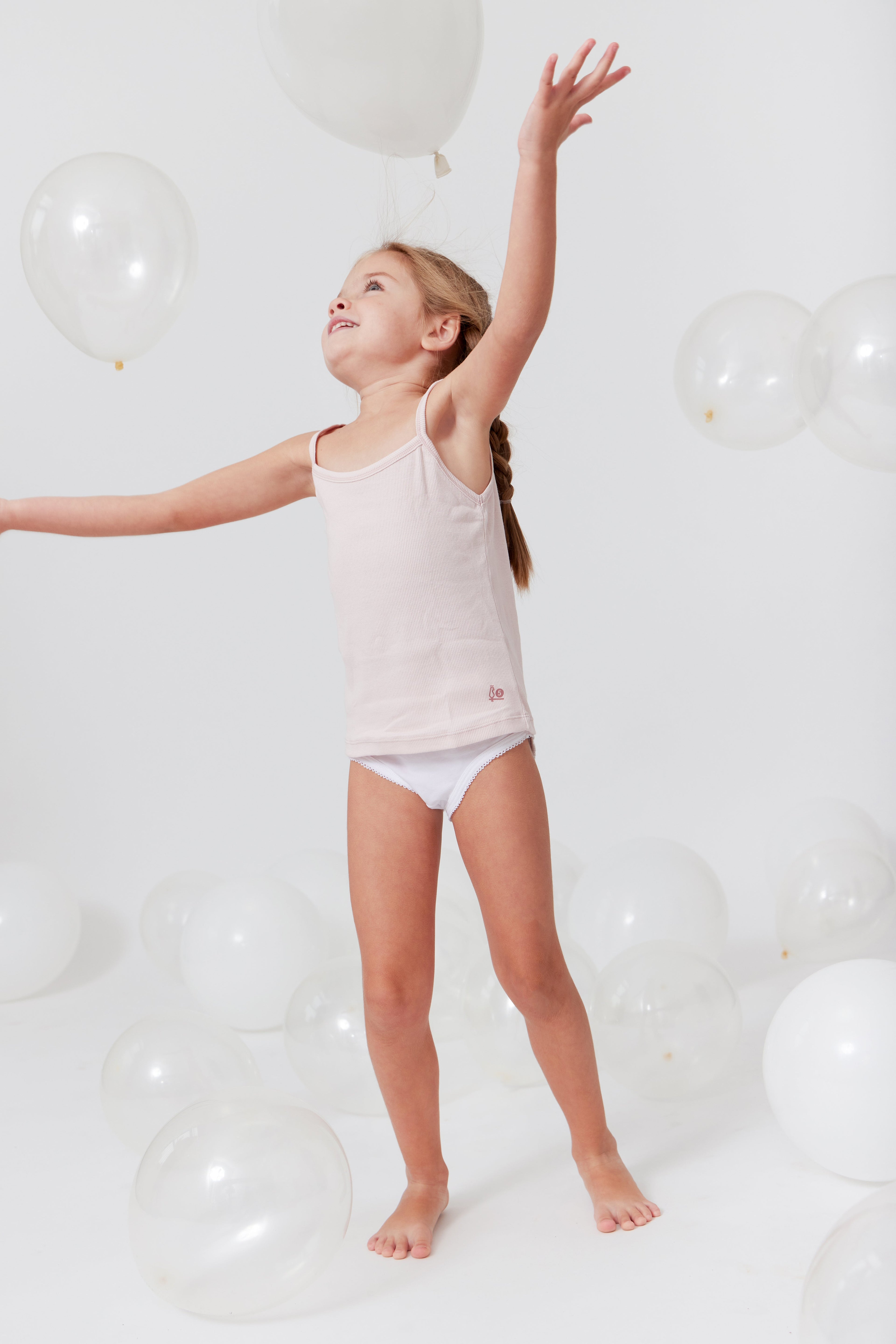 Feathers Girls Solid White Snug Fit Tagless Briefs Underwear - 100% Cotton Super Soft Panties