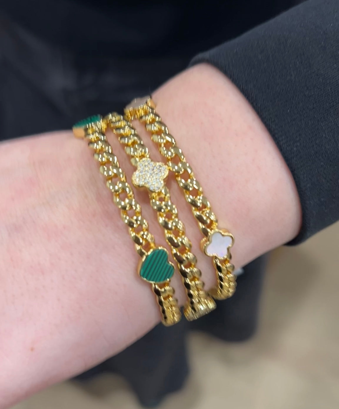 Link Bangle Accented With Mother Of Pearl Clovers