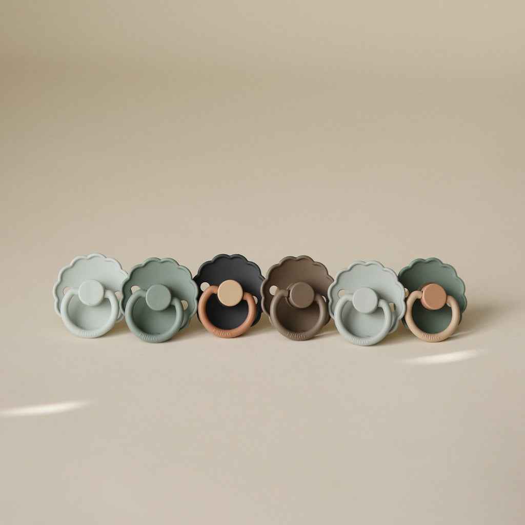 FRIGG Daisy Natural Rubber Pacifier 2-Pack