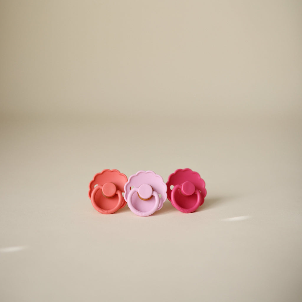 FRIGG Daisy Natural Rubber Pacifier 2-Pack